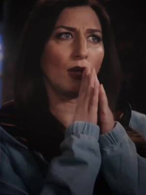 A post by @zcvmbieboy on TikTok caption: — #ZCVMBIEBOY | BYE BYE WHORE😘🙌 #ginalinetti #ginalinettiedit #b99 #brooklyn99 #brooklynninenine #b99edit #brooklyn99edit #chelseaperetti #fyp #zcvmbieboy