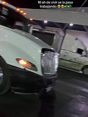 A post by @alonsoduque247 on TikTok caption: #CapCut #tepacherosprepotentes🤪💊 #trailerosmexicanos🇲🇽💯😎 #trailerosdelacomarca😎✌️ #trailerosmexicanos viviendo y dejando vivir 🫡🚛🚛💨