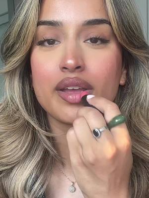 A post by @artandbeautyca on TikTok caption: GRWM #fyp #fypシ゚viral #makeuptutorial 