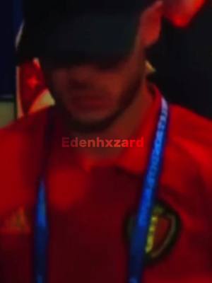 A post by @edenhxzard on TikTok caption: Bon j’ai retrouvé ça qui datait de qqlq mois .. #edenhxzard #edenhazard #edenhazardedits