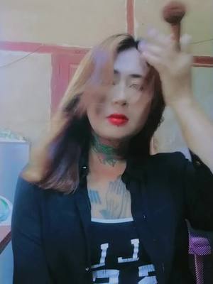 A post by @makeuptonetone on TikTok caption: တဂယ်မချစ်ရင် နိုက်မမြေးပါနဲ့