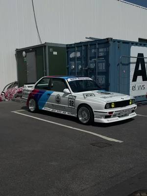 A post by @speedforum on TikTok caption: Cleanest e30 we’ve seen #bmw #bmwmotorsport #e30 #carsoftiktok #cartok #carspotting #denmark 