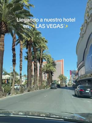 A post by @paulalutao on TikTok caption: WOWWW LAS VISTAS 🥹 #parati #lasvegas #fyp #treasureislandlasvegas #hotelview #lasvegastiktok #traveltiktok #culturamixta #usa 