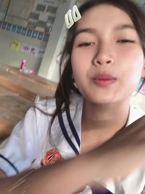 A post by @sreypich20212 on TikTok caption: នៅស្រឡាញ់បងដូចដើម🤧💔@Oun Pich @Elly Van🧃 