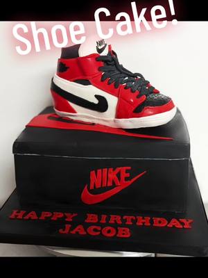 A post by @staceycakesca on TikTok caption: Let’s make a shoe cake! #realisticcake #nikeairjordan #nikeairjordancake #nikecake #shoecake #niagaracakes 