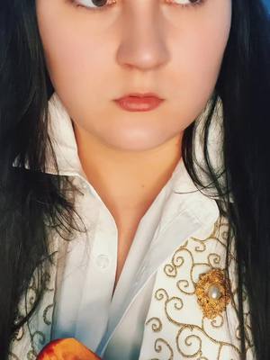 A post by @copycat98 on TikTok caption: The present 🍑##labyrinth##labyrinthcosplay##sarahwilliams##sarahwilliamscosplay##labyinthsarah##jarethcosplay##thegoblinking ##thegoblinkingcosplay##sarahlabyrinth##hoggle