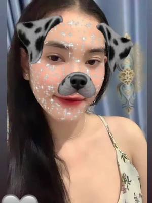 A post by @zeiilay25 on TikTok caption: Som kiss muy mk🫣😂