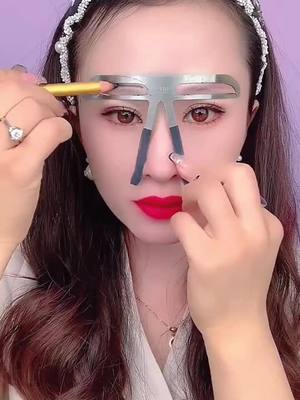 A post by @dramas.shows on TikTok caption: #Eyeliner #eyebrow #fyp 