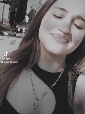 A post by @eka_terinnna on TikTok caption: #mol #fory #селя #foryou #farcas 