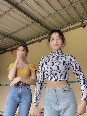 A post by @ahyav_18 on TikTok caption: #fypシ゚viral #កញ្ញាសាច់ដុំ💪