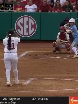 A post by @softball.videos2 on TikTok caption: Wowww  #softball #baseball #fyp #foryou 