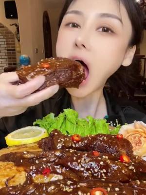 A post by @liketoeat886 on TikTok caption: Episode 338:delicious food#eatingshow #foodchallenge#tiktokfoodie#food#foodies#foodtiktok #Foodie #eating#delicious #tiktokfood #eatingasmr#eatingchallange #fypシviral #foryou#video #yummy #yummyfood#eatingasmr #eatingchallange