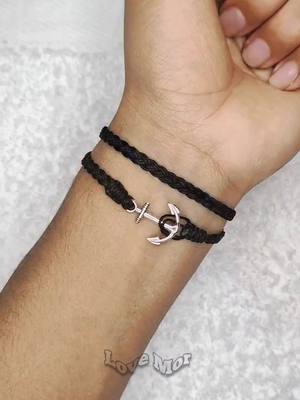 A post by @lovemor23 on TikTok caption: MIRA mi LIVE para APRENDER más✅ #fyp #manualidades #lovemor #comohacerunapulsera #manillas #bisuteria #pulserasdehilo #macrame #bracelet #hilochino #pulseras 