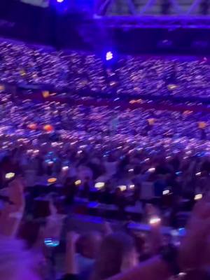 A post by @xxannejet on TikTok caption: Coldplay🩷💜🧡🩵❤️💚 #2023 #johancruijffarena #coldplay #coldplayconcert #fyp #lightband 