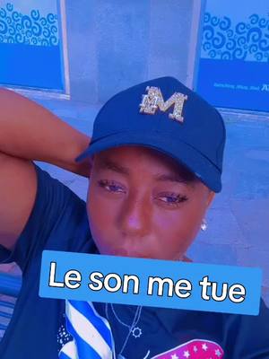 A post by @misseva328 on TikTok caption: j'aime trop le son 😘😘😘😘😘😘😘😘😘😘😘👍🏿👍🏿👍🏿👍🏿👍🏿👍🏿👍🏿