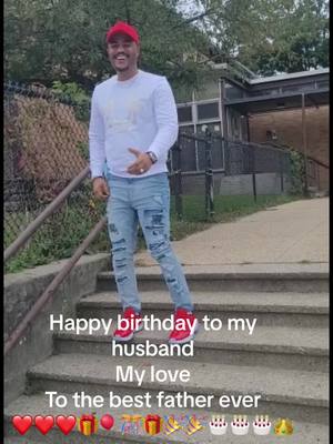 A post by @loune0405 on TikTok caption: #husbandbirthday #momof5kids #fypシ゚viral🖤tiktok☆♡myvideo #hubbywife# ❤️❤️❤️🎁🎁