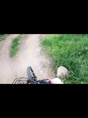 A post by @sp.mtb on TikTok caption: angle is so messed up #mtb #mtbtiktok #bike 