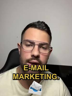 A post by @hermannconsulting on TikTok caption: Nutzt du schon E-Mail Marketing? Viele fokussieren sich nicht auf das Jremaryelisitesireh ginfech nicht damit auskennen. Aber ich kann dir eins sagen, wenn du dich damit befasst und es richtig anstellst dann erwartet dich definitiv ein höherer Bestell Prozess #ecommerce #onlineshop #dropshipping 