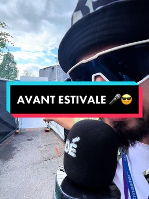 A post by @jackodesbois on TikTok caption: LES IMPRESSIONS AVANT ESTIVALE DES BÉNÉVOLES 🎤😎 #estivaleopenair #estavayerlelac #Festival #jepeuxpasjaifestival #fyp #microtrottoir #tvestivale @Estivale Open Air 