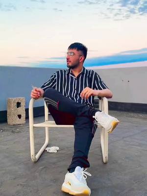 A post by @awais_chakwaliya on TikTok caption: 🤌🏽😎#awaischakwaliya❤️ #fyp #trending #foryou #pakistan #foryoupage #viral #capcut #CapCut #italy #sidhumoosewala#