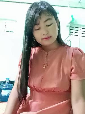 A post by @layeikcho9 on TikTok caption: ငွေရှာရတာမလွယ်ပါလားနော် သုံးရင်သာခဏလေးနဲကုန်သွားတာ