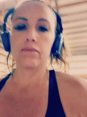 A post by @nobarriers10 on TikTok caption: Here ya go! Lots have asked if it works. Yep 💪💪. This is without cream today! But I also use it some days. #sweetsweat #sweetsweatwaisttrainer #nutritoncoach #personaltrainer ##cardio #burncalories #bikinicompetiition