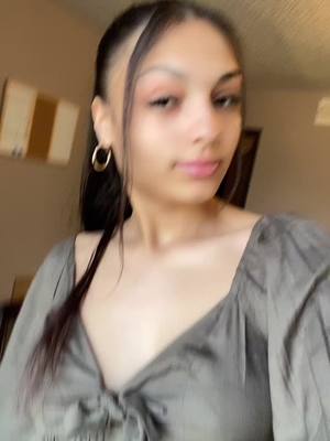 A post by @aniashyann on TikTok caption: Im the catch tf #fyp #draft #viral 