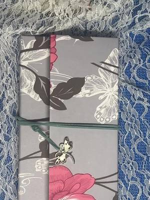 A post by @tumblercreator on TikTok caption: #notebookholder #notepad #craft #junkjournalcreator #fyp #lookatme 