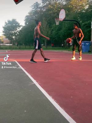 A post by @looseclipz._.yt on TikTok caption: We dont hoop fr chill just to post 😭 fw the YouTube git some video ideas (LooseClipz)