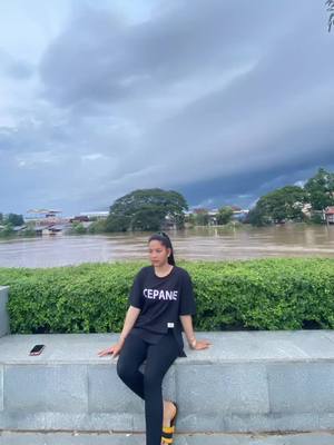 A post by @pha___ny on TikTok caption: អត់លុយដើរទៀតណាស់☹️