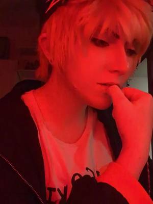 A post by @sobeyew on TikTok caption: love is hard ❤️ #mh #bnh #mha #bnha #cosplayer #cosplay #bakugou #bakugoukatsuki #bakugoucosplay 