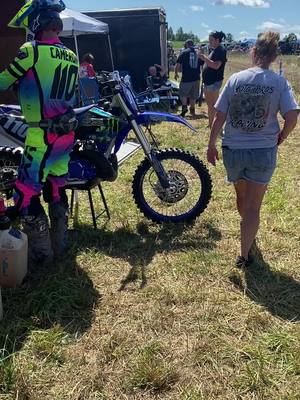 A post by @motobros_racing on TikTok caption: #fyp #dirtbike #family #racing 