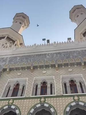 A post by @tehseen263198 on TikTok caption: ربّنا ارزقنا خير الدنيا، ونعيم الآخرة. 🤲🏻‎#في_القلب_يا_مكة#makkah🕋 #اكسبلورexplore #saudiarabia #allahuakbar #saudiarabia 