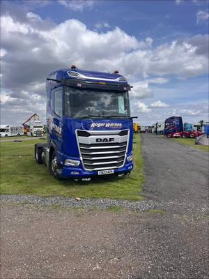 A post by @thechunkytrucker on TikTok caption: What a weekend! Saw old friends and made new ones. More shows to attend before the year is out #convoyinthepark #truckerontiktok #lorrydrivers #44tonnearmy #truckmate #autocut #truckstyle #chromenw #meguiarsuk #basuri #rwtuk #thechunkytrucker