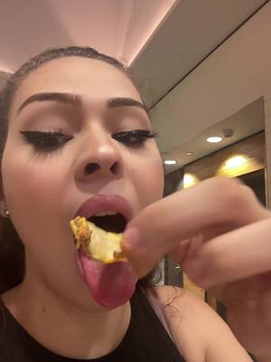 A post by @trapcynderella on TikTok caption: Shi BUSSSSSSS 😍😍😍😍😍😍😍(If you dont wanna mess up your makeup stick your tounge out and bring the food in with it) #dollcheckin #femqueen #tacobell