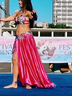 A post by @nadiraram_bellydance on TikTok caption: drum solo 🪘🎶❤ #tiktokitalia  #egypt  #danzadelventre  #bellydancetiktok  #napoli #tiktokegy  #drumsolo#darbuka  #danzaorientale  #bellydancers 