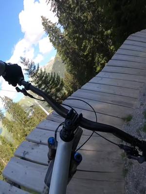 A post by @bike2fun on TikTok caption: #bike2fun #fy #viral #mtb #lech #burgwaldtrail