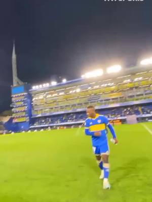 A post by @editsfutbol7000 on TikTok caption: cafuncula🤑#advincula #cafuncula #bocajuniors #humor #fyppppppppppppppppppppppp #foryou #foryoupage @Boca Juniors