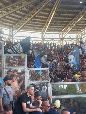 A post by @vivereultras on TikTok caption: Frosinone-NAPOLI 19/08/23 . . . #napoli #naples #perte #foryou #vivereultras #ultras #curvaa #curvab #frosinone #frosinonenapoli 