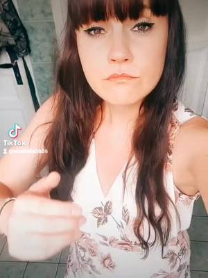 A post by @eloelodie360 on TikTok caption: #pourtoi #femme #belle #confiante #caractere