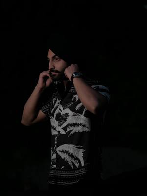 A post by @jghuman_06 on TikTok caption: Dss kithe todh aa CHOBBAR da🐍 #brampton #bhau06 #jordansandhu #chobbar 