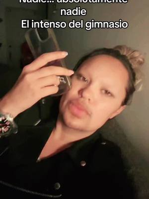 A post by @mishellegarfiasof on TikTok caption: Comenten si conocen a alguien así… y todavía se queja porque no tiene novia 😂😂😂 #parati #fyp #fypシ #viral #comedia  