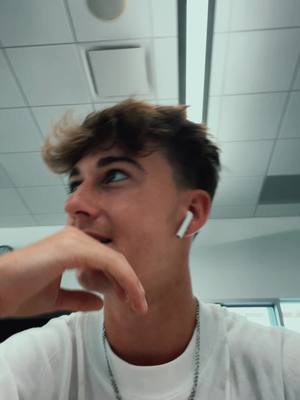 A post by @specshastiktok on TikTok caption: in class is so crazy #fyp #foryou #foryoupage #viral #atschool