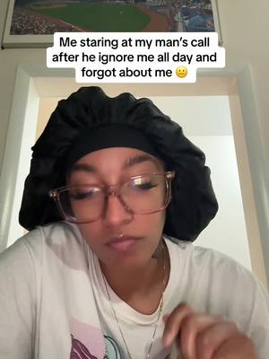 A post by @itselliee2xx on TikTok caption: Like why bae… 😔  #foryoupage #fypage #fyp #Relationship #relatable 