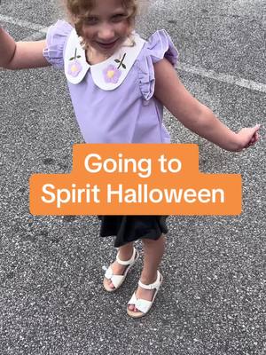 A post by @tori2hands on TikTok caption: #relatablecontent #spirithalloween