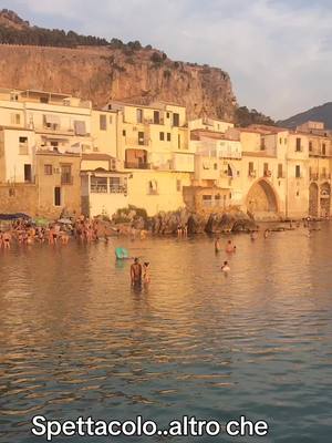 A post by @ireneandnadiacomplici on TikTok caption: #cefalu #sicilia #ricordiestivi #summervibes #holiday #virale #perte