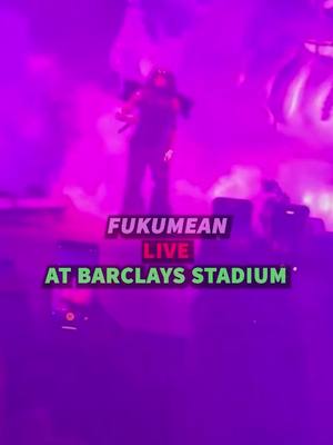 A post by @heartofrap on TikTok caption: This looks crazy to be there #fukumean #gunna #wunna #eyuh #youngunnawunna #wunna #lilbaby #rodeodr #agiftandacurse #concerts #live #liveperformances 