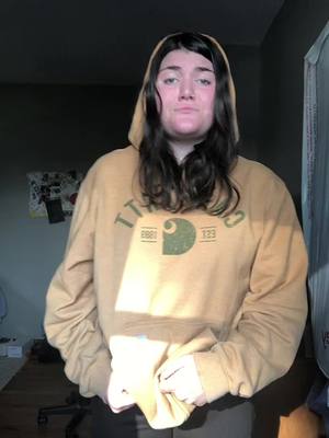 A post by @brodiebantz8 on TikTok caption: Its hoodie szn! Missed wearing my hoodies! #hoodieszn #fyp #fall