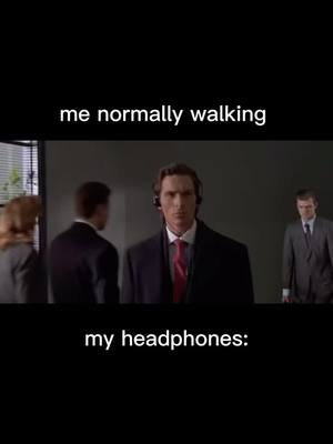 A post by @pascxlsen on TikTok caption: #laufey #secondbest #americanpsycho #music #fyp #fypシ #headphones 