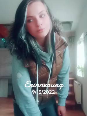 A post by @alinasophiejessin on TikTok caption: #erinnerung #fouryou #fyp #fouryoupage #gutelaune 